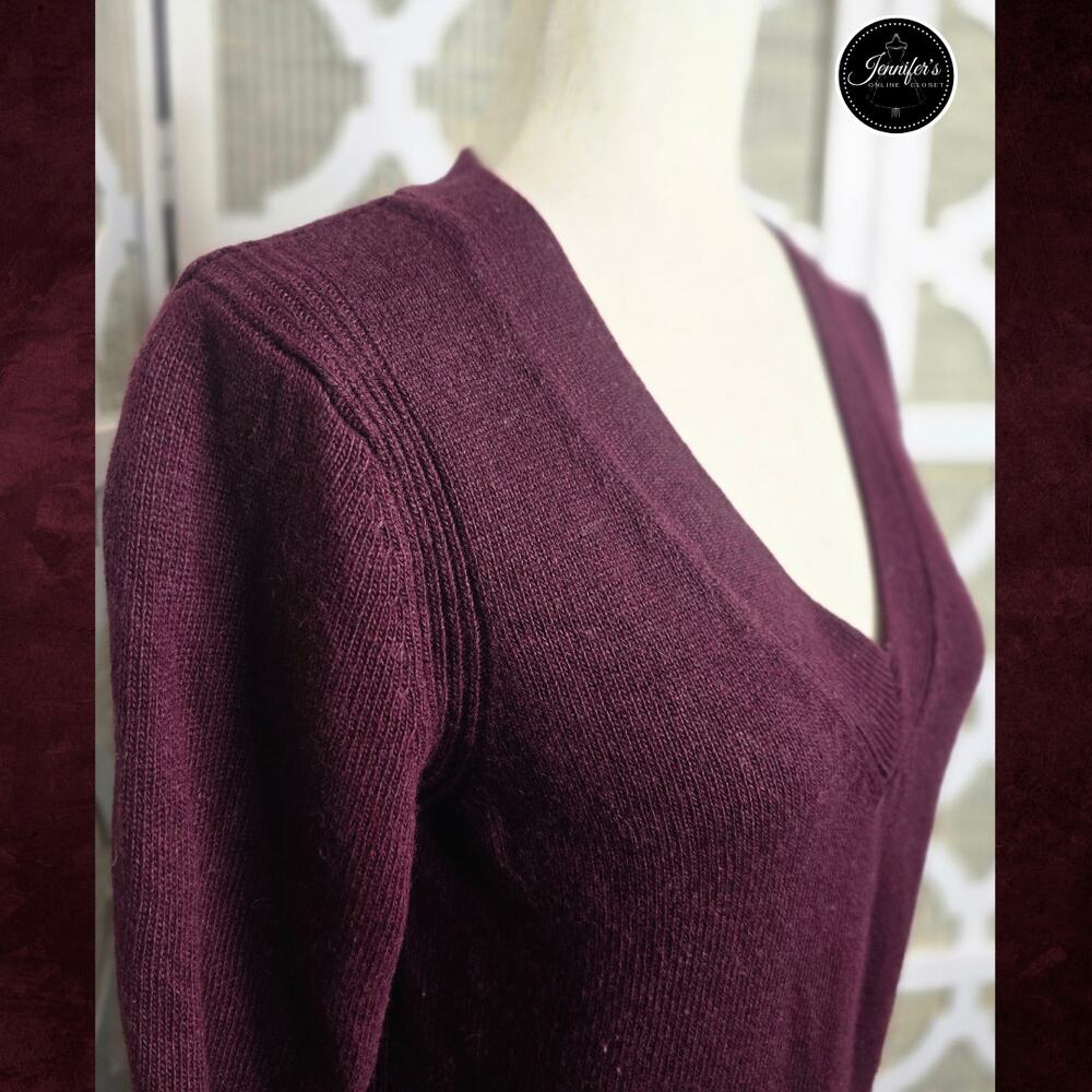 Banana Republic Women's Maroon Merino Wool Blend Button Back Sweater Size M - Picture 3 of 10